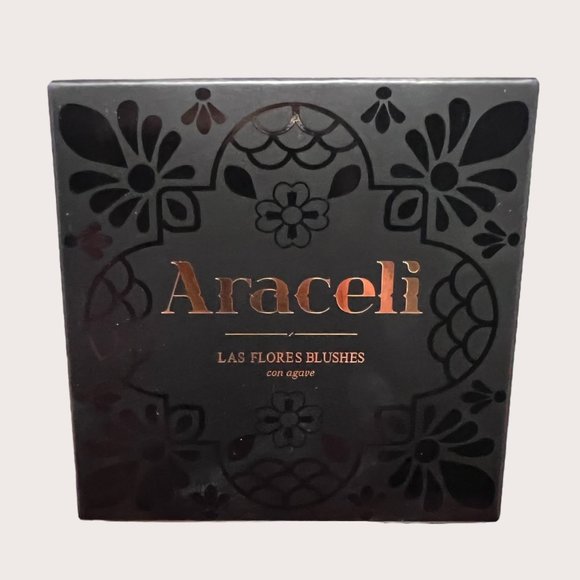 Araceli Beauty Las Flores Blush in Petunia & Primrose - Picture 5 of 9